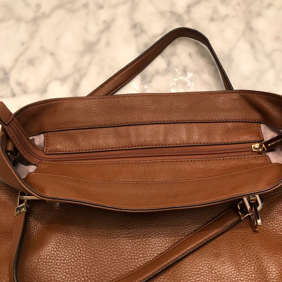 Michael Kors Leather satchel purse - Picture 6 of 8
